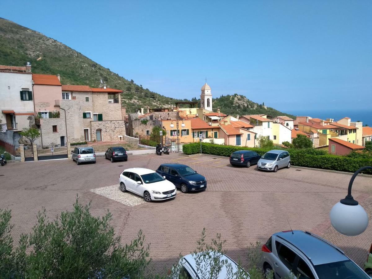 Acasadigiuly Villa Ceriale Bagian luar foto