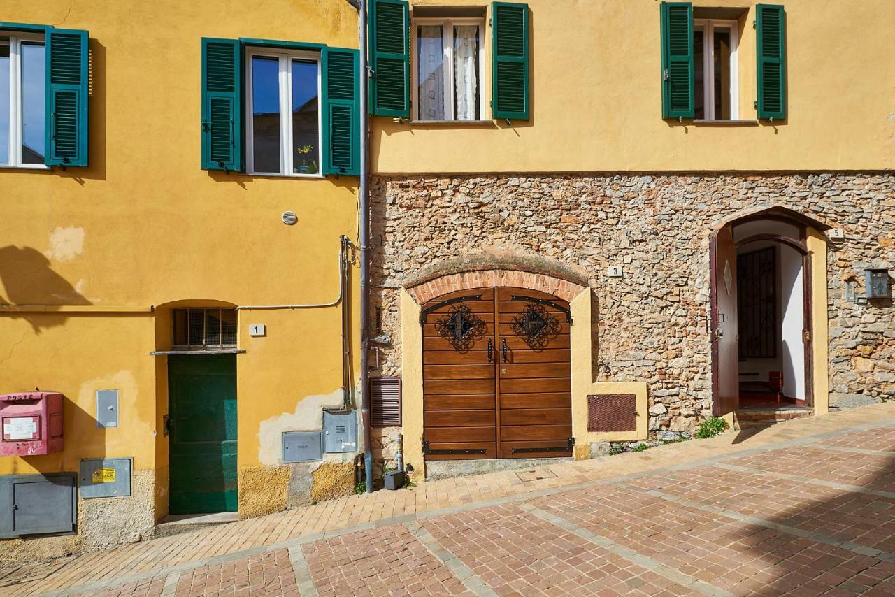 Acasadigiuly Villa Ceriale Bagian luar foto
