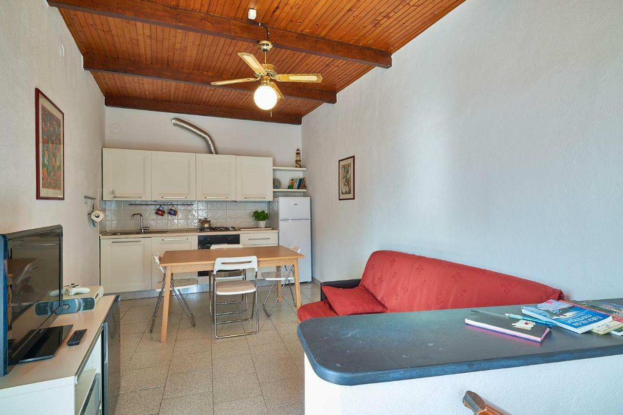 Acasadigiuly Villa Ceriale Bagian luar foto